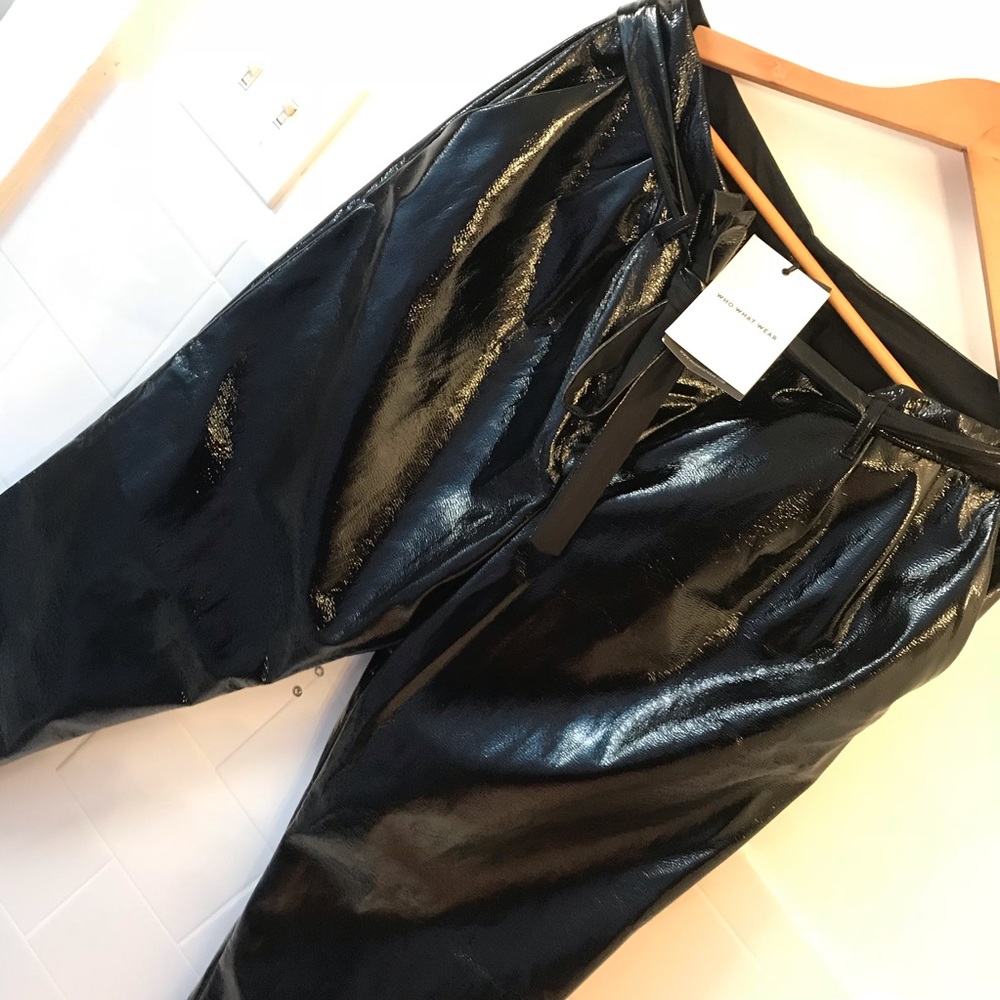 Patent vinyl trousers with belt
